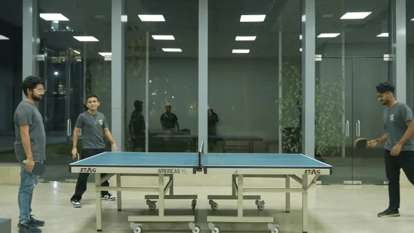 students at desportz playing table tennis